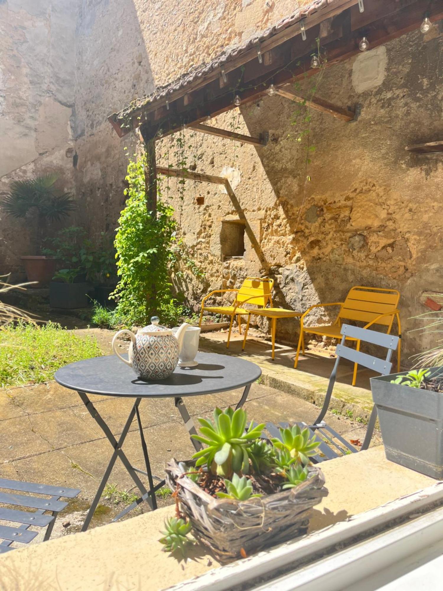 La Châtre Maison Des Chevilles מראה חיצוני תמונה